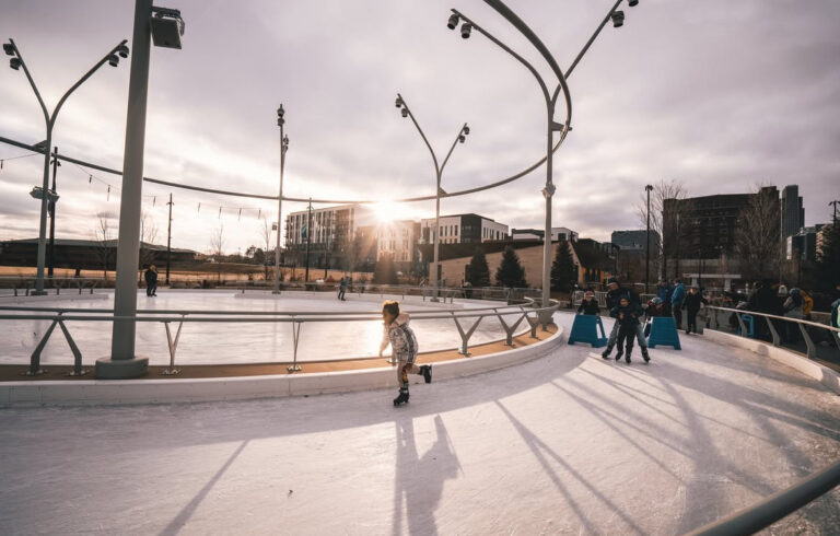 Where to Ice Skate in Omaha | caralovesomaha.com
